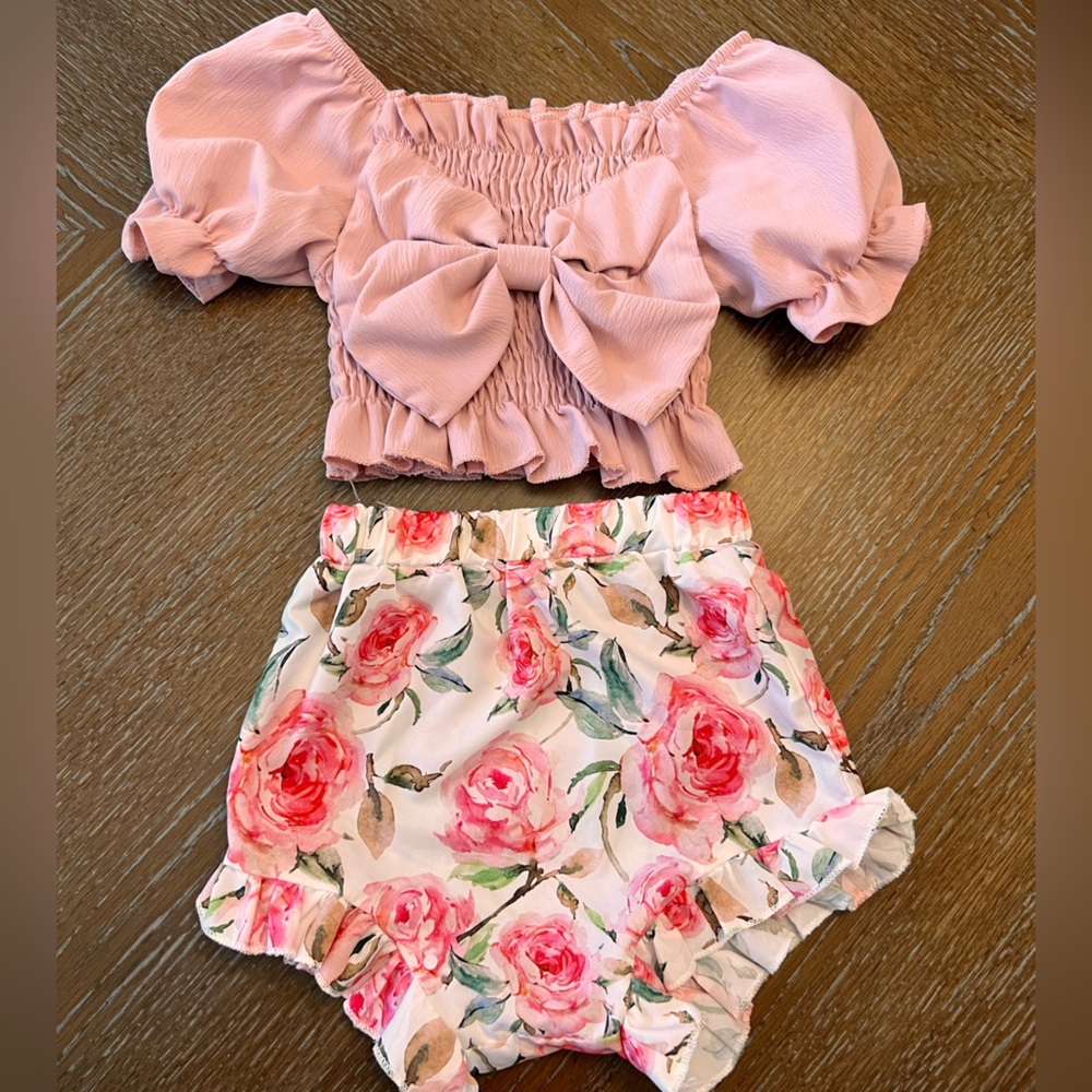 Super cute girls outfit! 🩷